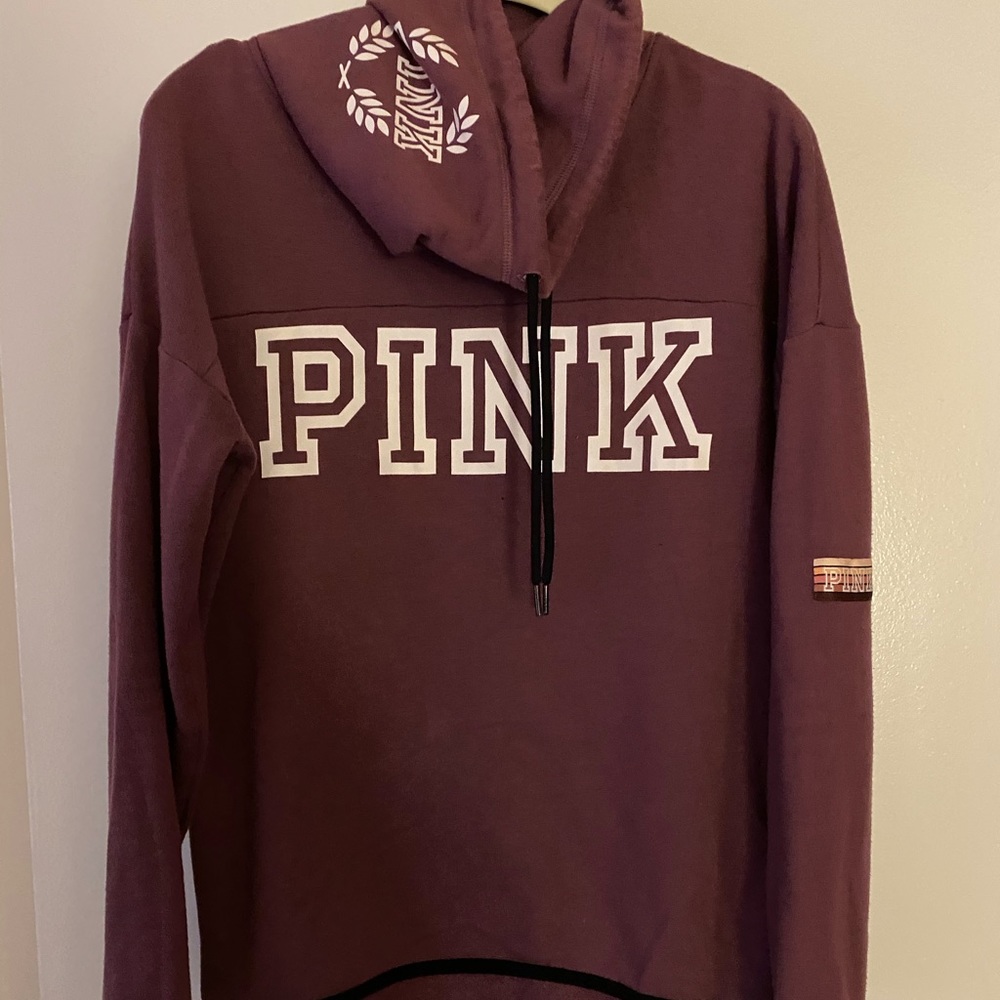 VS PINK Pullover tie